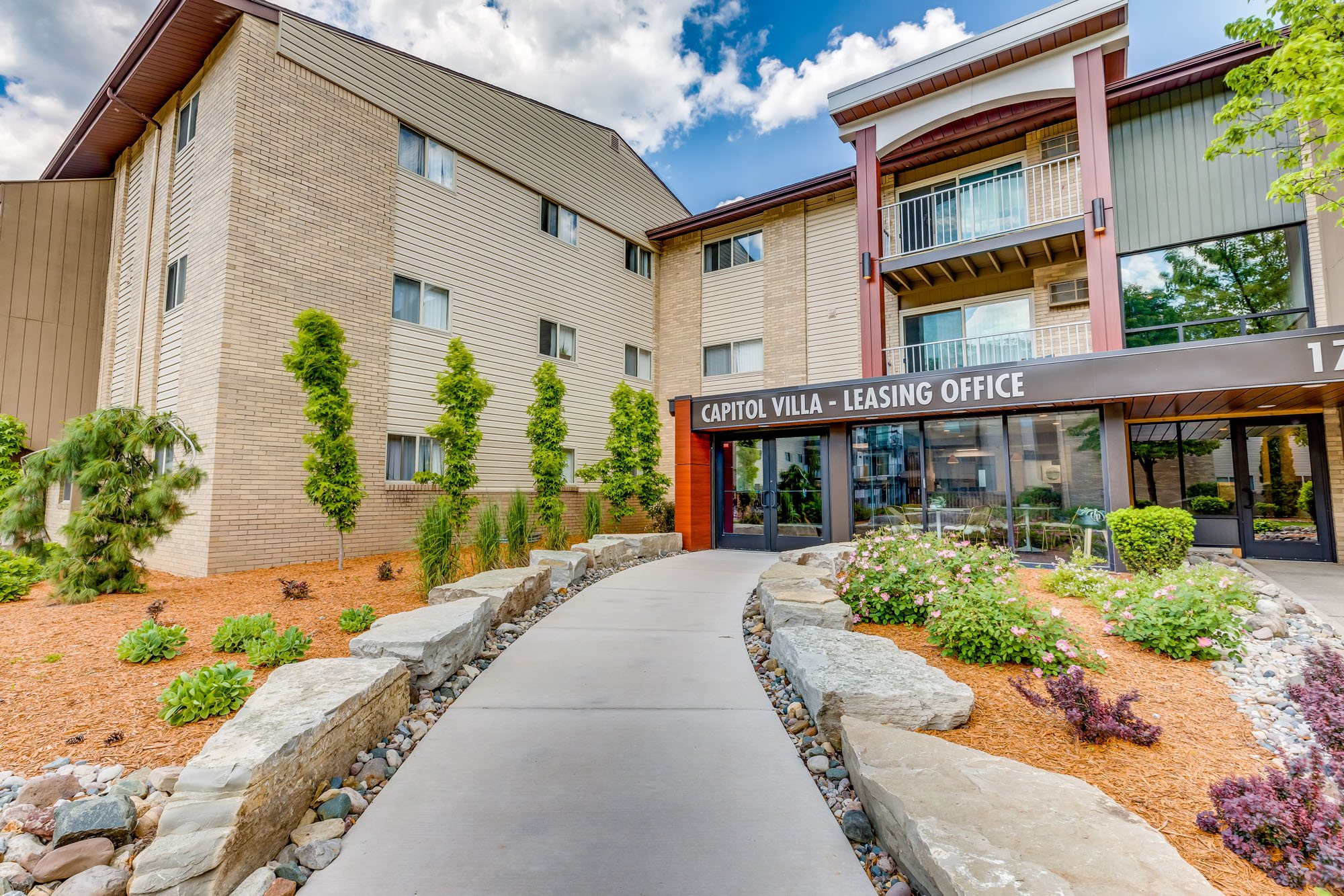 Capitol Villa Apartments | Apartments in East Lansing, MI